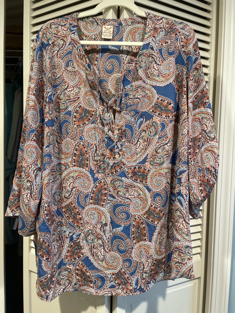 Faded Glory Blue Paisley V-Neck Tunic